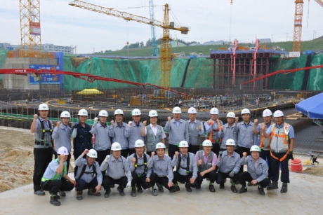 Shin Hanul 2 first concrete (KHNP) 460